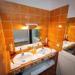 Frühstückspension De Gleyzes - Charme Authentique & Detente Avec Piscine