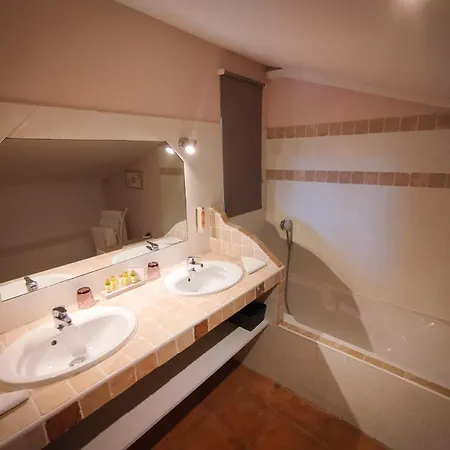 Bed & Breakfast De Gleyzes De Charme 4*