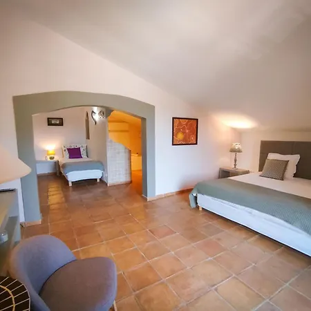 Le Mas De Gleyzes - Charme Authentique & Detente Avec Piscine Bed & Breakfast Lédenon