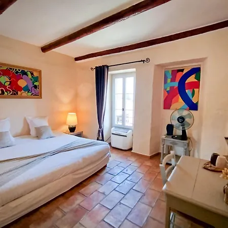 Bed & Breakfast Le Mas De Gleyzes - Charme Authentique & Detente Avec Piscine Lédenon