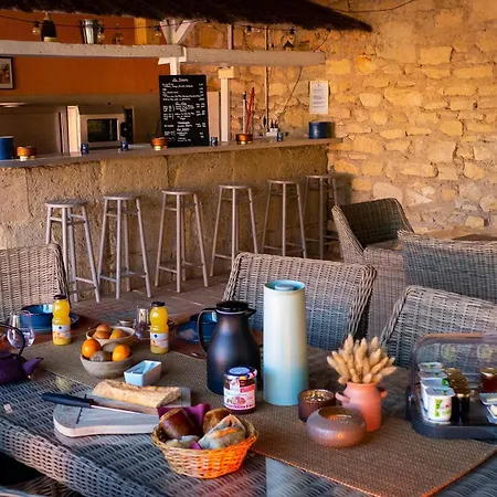 De Gleyzes - Charme Authentique & Detente Avec Piscine Bed & Breakfast 3*