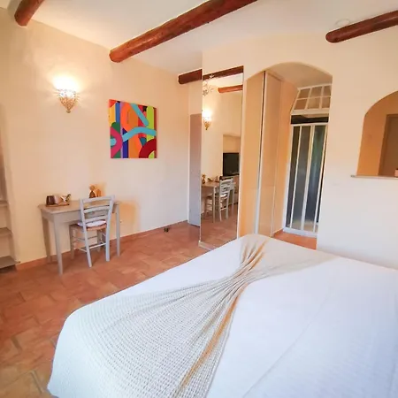 Le Mas De Gleyzes - Maison & Table D'Hotes Avec Piscine Отель типа 