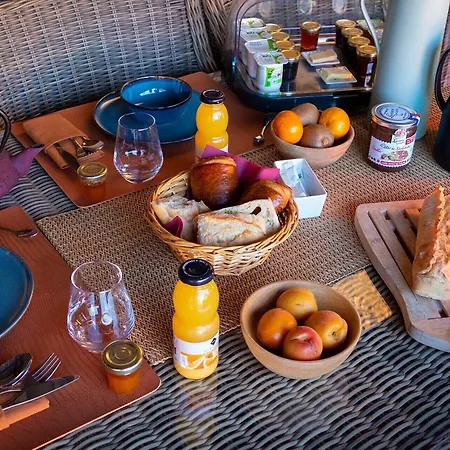 B&B De Gleyzes - Maison & Table D'hotes Avec Piscine 3*
