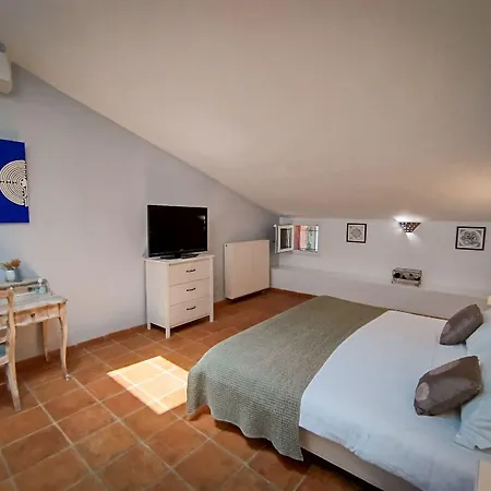 B&B De Gleyzes - Maison & Table D'hotes Avec Piscine 3*