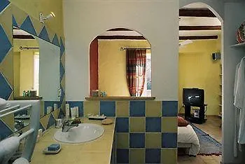 De Gleyzes - Charme Authentique&détente Avec Piscine Bed & Breakfast