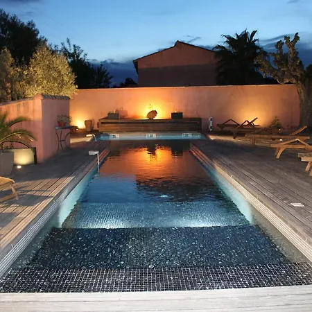 Bed & Breakfast De Gleyzes De Charme Ledenon