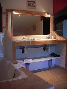 Le Mas De Gleyzes - Maison & Table D'Hotes Avec Piscine Отель типа 