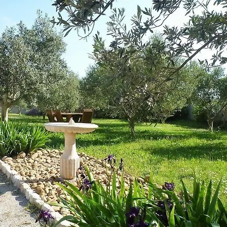 Le Mas De Gleyzes - Charme Authentique & Detente Avec Piscine Bed & Breakfast Lédenon