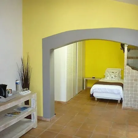 Le Mas De Gleyzes - Maison & Table D'Hotes Avec Piscine 3* Ledenon