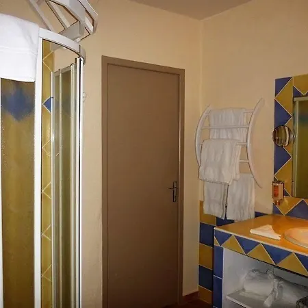 Frühstückspension De Gleyzes De Charme 4*