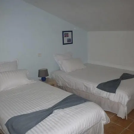Frühstückspension De Gleyzes De Charme 4*