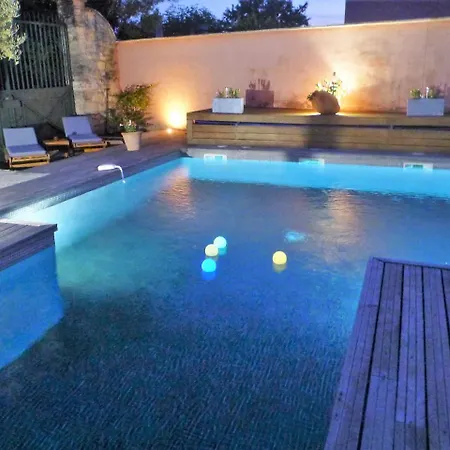 De Gleyzes De Charme Bed & Breakfast 4*