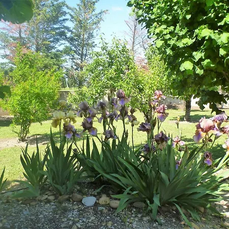 De Gleyzes De Charme Bed & Breakfast Ledenon
